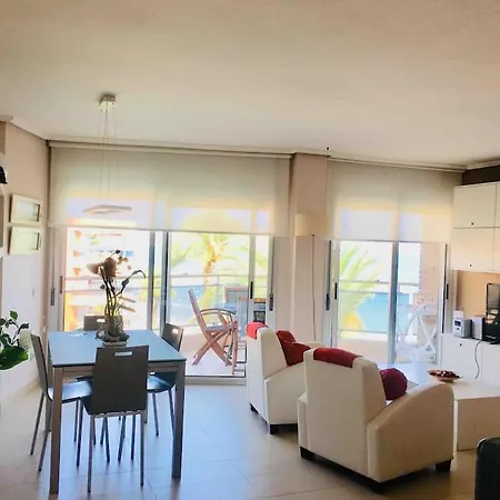 Apartment Frente Al Mar Con Wifi Y Parking.