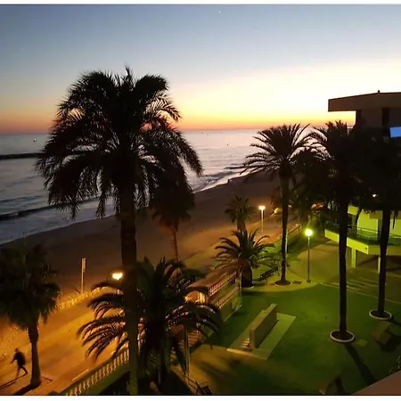Frente Al Mar Con Wifi Y Parking. *